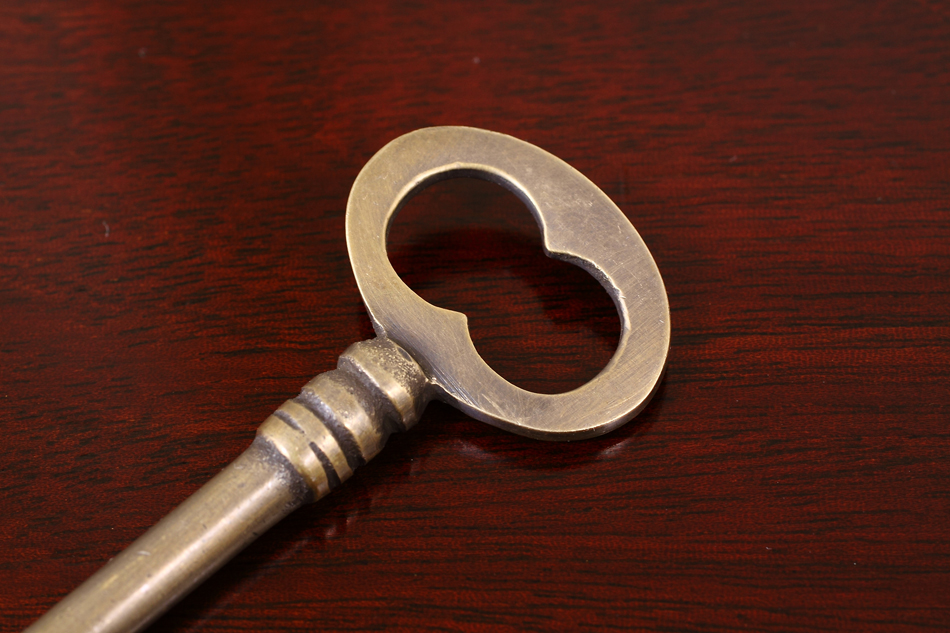 真鍮製キャビネットキー　70サイズ