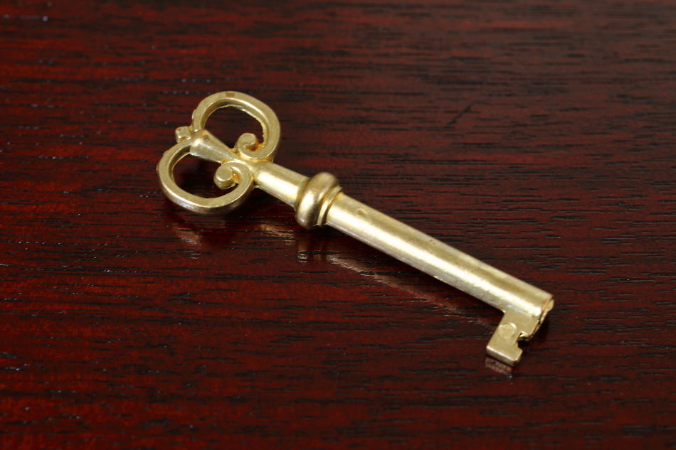真鍮製キャビネットキー　60サイズ
