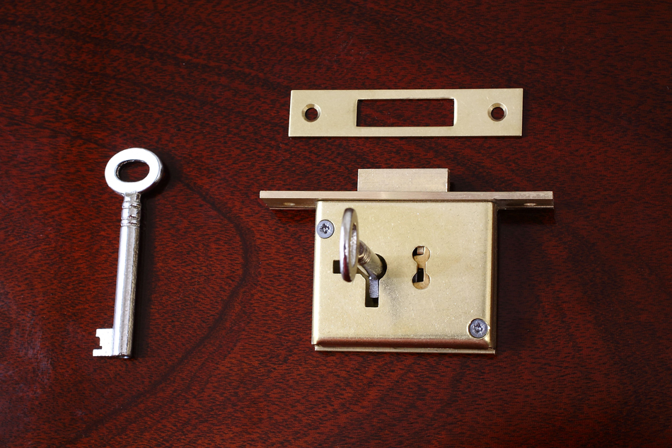 真鍮製カップボードロック キーセット19　76×41