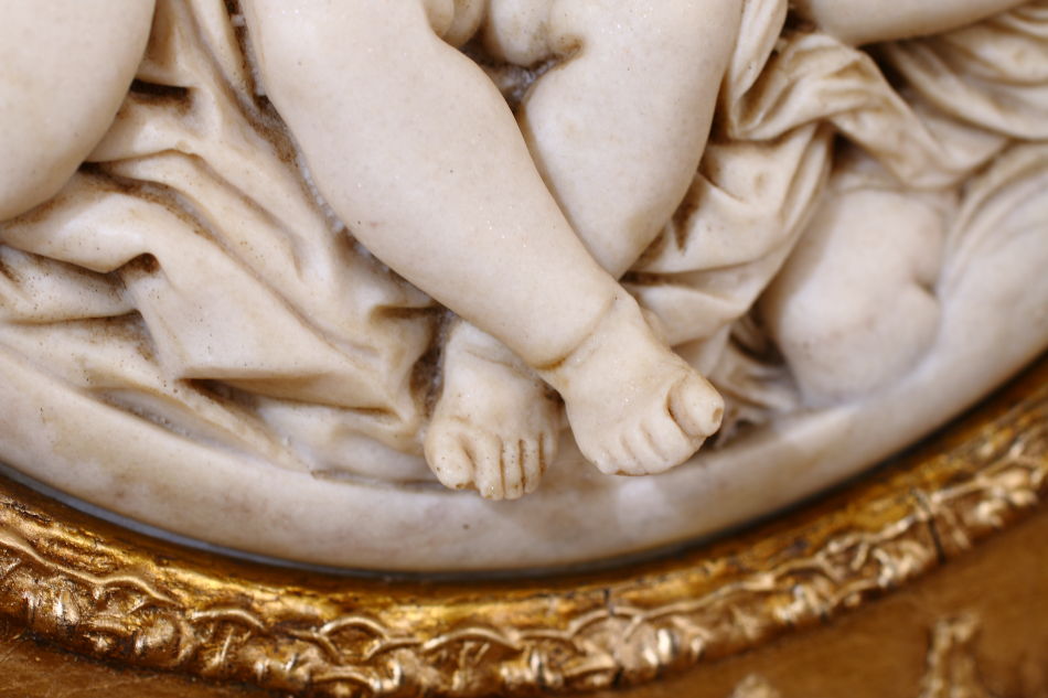 Three cherubs playing / plaque picture