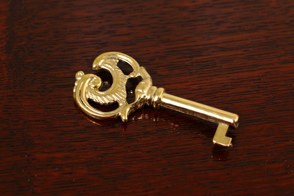 真鍮製キャビネットキー　57サイズ