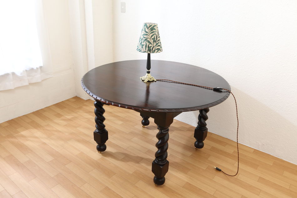 フレンチスタイル ブラックフルーティングピラー/モリス・ウィローボウ テーブルランプ